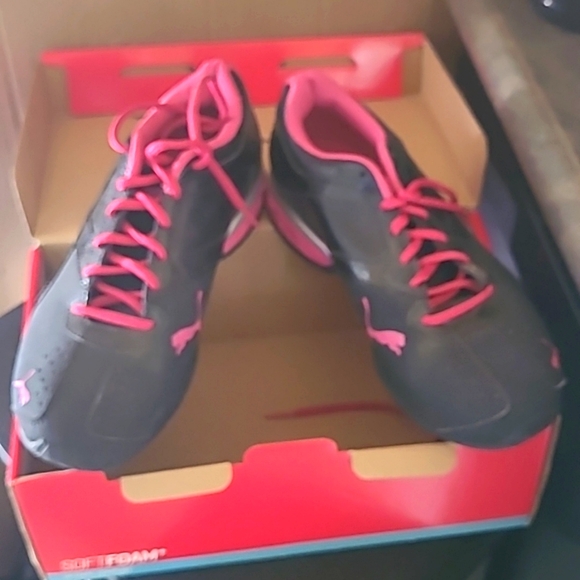 Puma sneakers - Picture 2 of 4